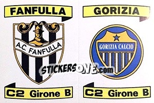 Sticker Scudetto Fanfulla / Gorizia - Calciatori 1984-1985 n. 558 - Panini