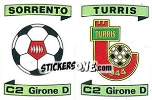Sticker Scudetto Sorrento / Turris - Calciatori 1984-1985 n. 584 - Panini