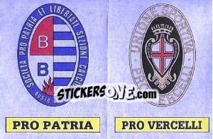 Sticker Scudetto Pro Patria / Pro Vercelli - Calciatori 1985-1986 - Panini