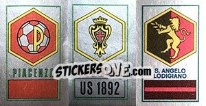 Sticker Scudetto Piacenza / Pro Vercelli / S. Angelo Lodigiano - Calciatori 1974-1975 n. 604 - Panini
