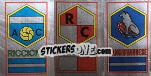 Sticker Scudetto Riccione / Rimini / Sangiovannese - Calciatori 1974-1975 - Panini