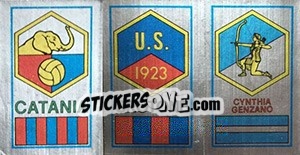 Sticker Scudetto Catania / Crotone / Cynthia Genzano - Calciatori 1974-1975 - Panini