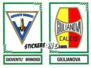 Sticker Scudetto Gioventu' Brindisi / Giulianova - Calciatori 1982-1983 n. 586 - Panini