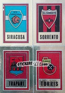 Sticker Scudetto Siracusa / Sorrento / Trapani / Turris - Calciatori 1973-1974 - Panini