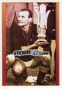 Sticker Il Capitano Losi con la Coppa Delle Fiere 1961 - Roma 2000-2001 n. 135 - Panini