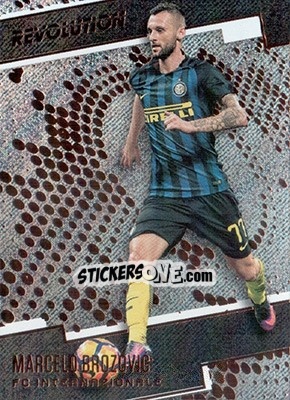 Cromo Marcelo Brozovic - Revolution Soccer 2017 - Panini