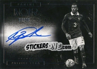 Cromo Patrice Evra - Noir Soccer 2016-2017 - Panini