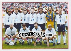 Sticker Q3 - England Team Photo (723)