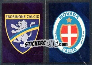 Cromo Scudetto Frosinone - Scudetto Novara - Calciatori 2017-2018 - Panini