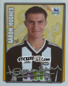 Figurina Aaron Hughes - Premier League Inglese 2001-2002 - Merlin