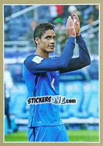 Cromo Raphaël Varane en action - Team France 2018. Fiers d'être Bleus - Panini