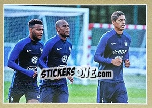 Sticker Raphaël Varane en action - Team France 2018. Fiers d'être Bleus - Panini