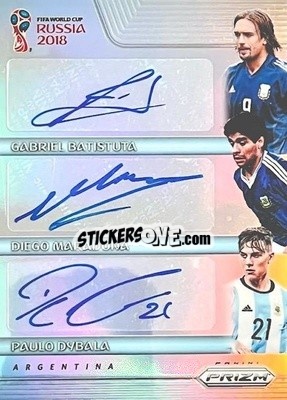 Cromo Gabriel Batistuta / Diego Maradona / Paulo Dybala - FIFA World Cup Russia 2018. Prizm - Panini