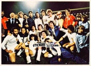 Sticker Mannschaft von FC Valencia mit Pokal - Fussball 1980-1981 n. 48 - Bergmann