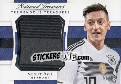 Cromo Mesut Ozil - National Treasures Soccer 2018 - Panini