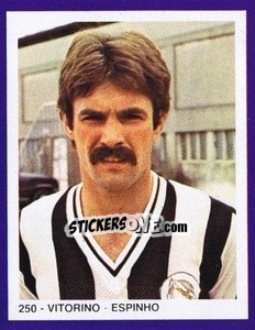 Sticker Vitorino - Estrelas do Futebol 1982-1983 n. 250 - Disvenda