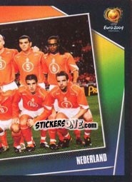 Figurina Team Photo - UEFA Euro Portugal 2004 - Panini