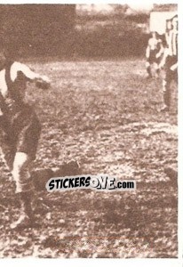 Sticker Una fase del derby Milan-Inter (Puzzle) - Milan Nella Storia Dal 1899 Al 1930 n. 105 - Masters Edizioni