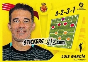 Figurina Entrenador: Luis García (2)