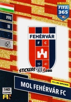 Sticker Club Badge - FIFA 365: 2021-2022. Adrenalyn XL n. 140 - Panini