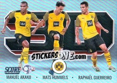 Cromo Manuel Akanji / Mats Hummels / Raphael Guerreiro - Score FIFA 2021-2022 - Panini