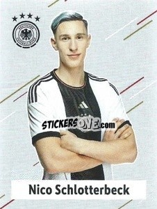 Cromo Nico Schlotterbeck - FIFA World Cup Qatar 2022. Standard Edition - Panini