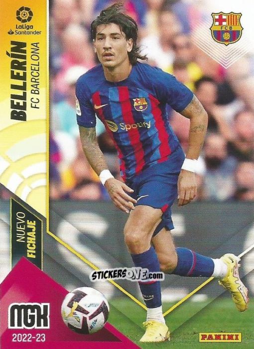 Figurina Bellerin - Liga 2022-2023. Megacracks n. 494 - Panini