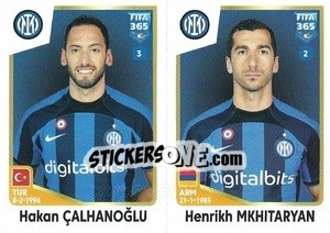 Sticker Hakan Çalhanoğlu / Henrikh Mkhitaryan - FIFA 365: 2022-2023 - Panini