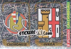 Sticker Scudetto Cremonese / Scudetto Ivrea - Calciatori 2003-2004 n. 692 - Panini