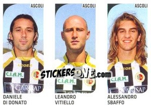Sticker Daniele Di Donato / Leandro Vitiello / Alessandro Sbaffo - Calciatori 2011-2012 n. 494 - Panini