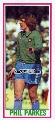 Sticker Phil Parkes - Footballers 1981-1982
 n. 127 - Topps