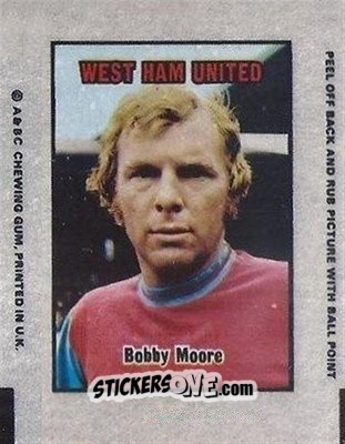 Sticker Bobby Moore - Footballers 1970-1971
 n. AT51 - A&BC