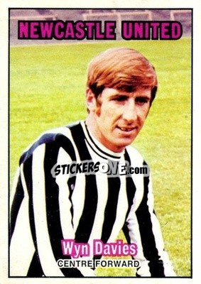 Sticker Wyn Davies - Footballers 1970-1971
 - A&BC