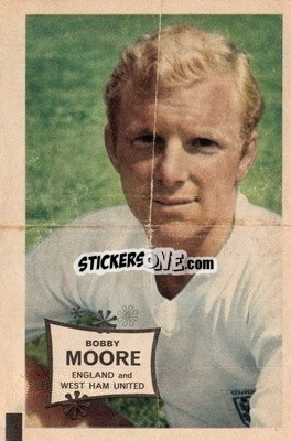 Sticker Bobby Moore - Footballers 1967-1968
 n. ES9 - A&BC