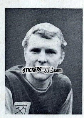 Sticker Bobby Moore - Footballers 1966-1967
 - A&BC
