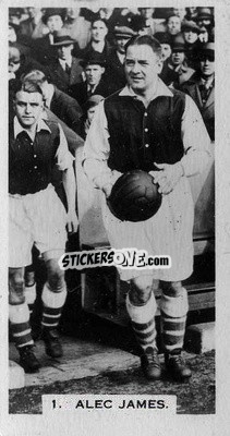 Sticker Alex James - Footballers in Action 1934
 n. 1 - Gallaher Ltd.
