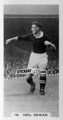 Sticker Neil Dewar - Footballers in Action 1934
 n. 16 - Gallaher Ltd.
