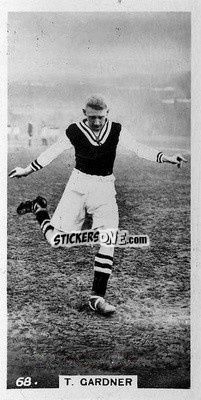 Figurina Tommy Gardner - Footballers in Action 1934
 - Gallaher Ltd.
