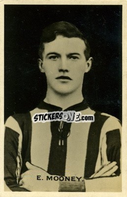 Sticker Peter Mooney - Famous British Footballers 1921
 n. 16 - D.C. Thomson