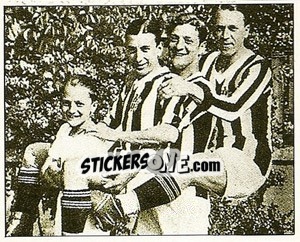 Sticker Un Momento Di Relax Per Orsi, Cesarini E Rosetta - La Storia della Juve n. 5 - Masters Edizioni