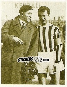 Figurina Ermes Muccinelli in posa con... - La Storia della Juve n. 46 - Masters Edizioni
