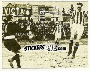 Sticker La Juve di Hansen contro il roccioso Padova di questi anni - La Storia della Juve - Masters Edizioni