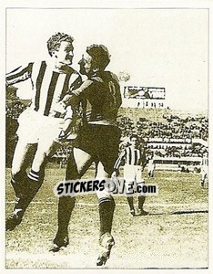 Sticker Boniperti, la grinta che diventa stile - La Storia della Juve n. 73 - Masters Edizioni