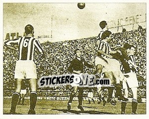 Sticker Un risultato da brividi: Juve-Fiorentina 8-0 - La Storia della Juve - Masters Edizioni