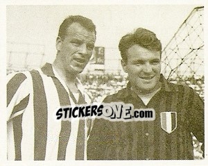 Sticker Chi gioca di potenza, chi di classe, Charles e Altafini - La Storia della Juve - Masters Edizioni