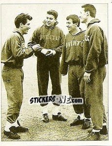 Sticker La serenita in allenamento, la premessa di una vittoria - La Storia della Juve n. 108 - Masters Edizioni
