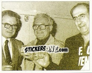 Sticker Il dottor Giuliano, l'avvocato Chiusano e il dottor La Neve - La Storia della Juve n. 167 - Masters Edizioni