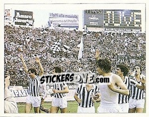 Sticker 7 maggio 1978. Dopo il 3-2 al Vicenza, parte la festa-scudetto - La Storia della Juve n. 198 - Masters Edizioni