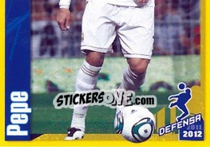 Figurina Pepe in action - Real Madrid 2011-2012 - Panini