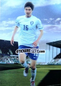 Sticker Ki Sung-Yueng - World Football UNIQUE 2012 - Futera